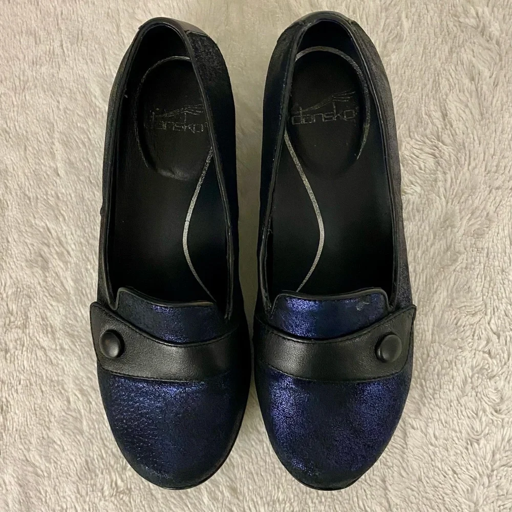 Dansko Olena Blue Metallic Suede Flats Size 38 EU (7.5-8 US) Black Leather Strap